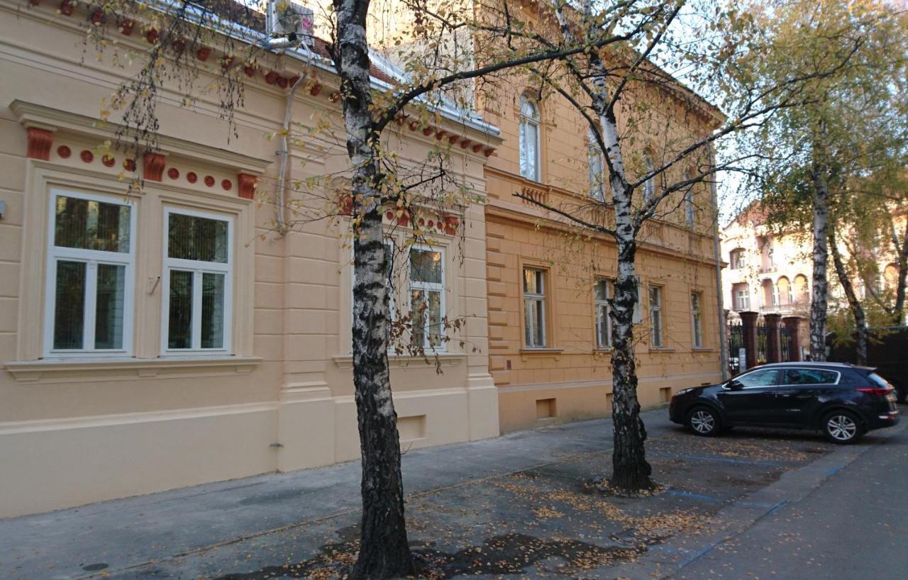 Apartment Konzul Osijek Exterior foto