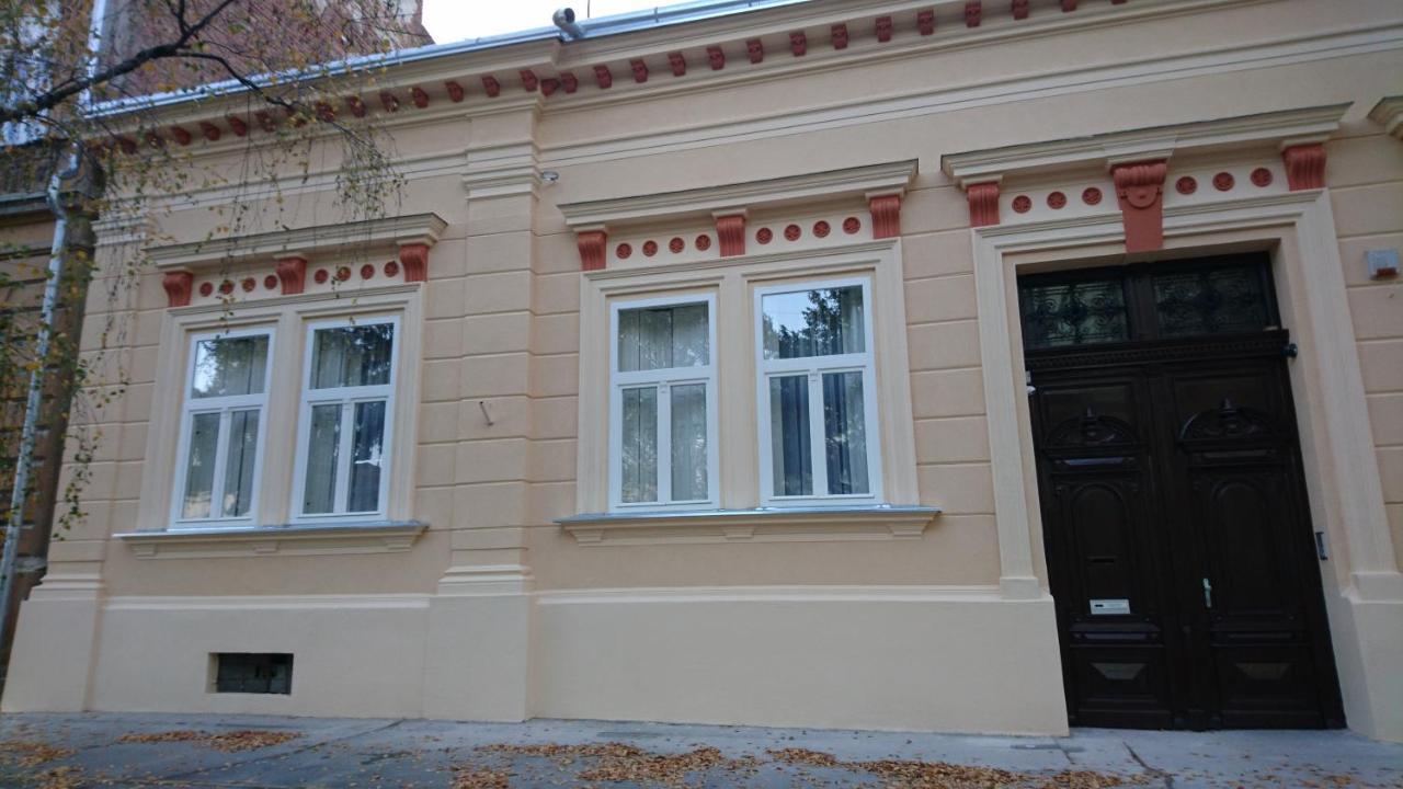 Apartment Konzul Osijek Exterior foto